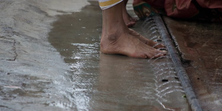 Washing the Feet Before Entering a Temple