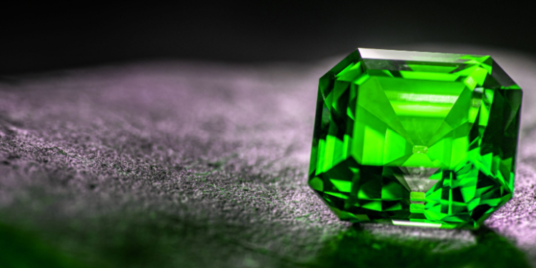 Emerald Gemstone for Mercury Planet Remedy